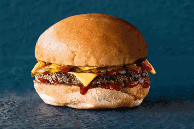 $10 Burger at Ribs and Burgers 