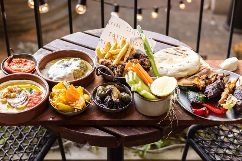 Vivid Grab'n'Go Mezze Platter