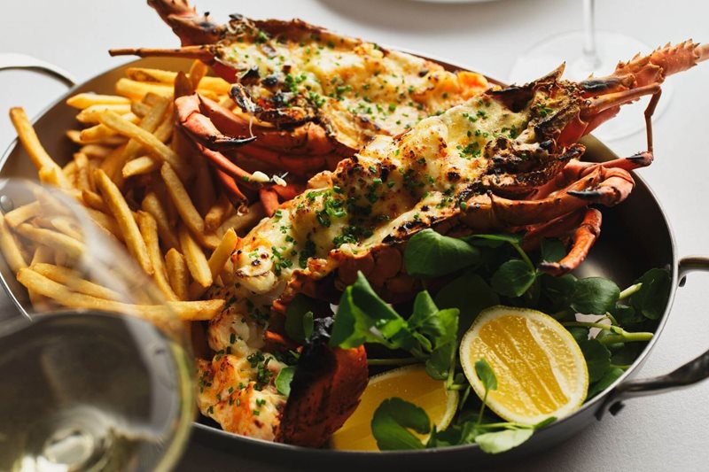 Plat du Mois at Ananas
