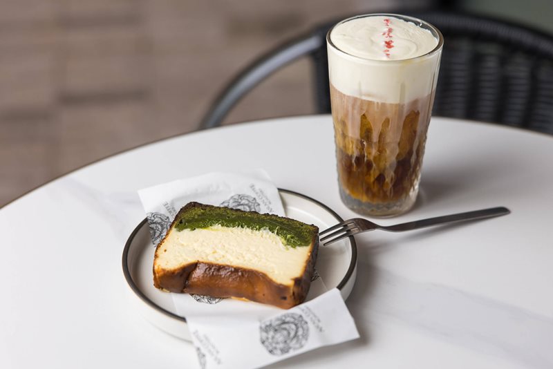 Basque Cheesecake & Fingerlime Cold Brew Bliss