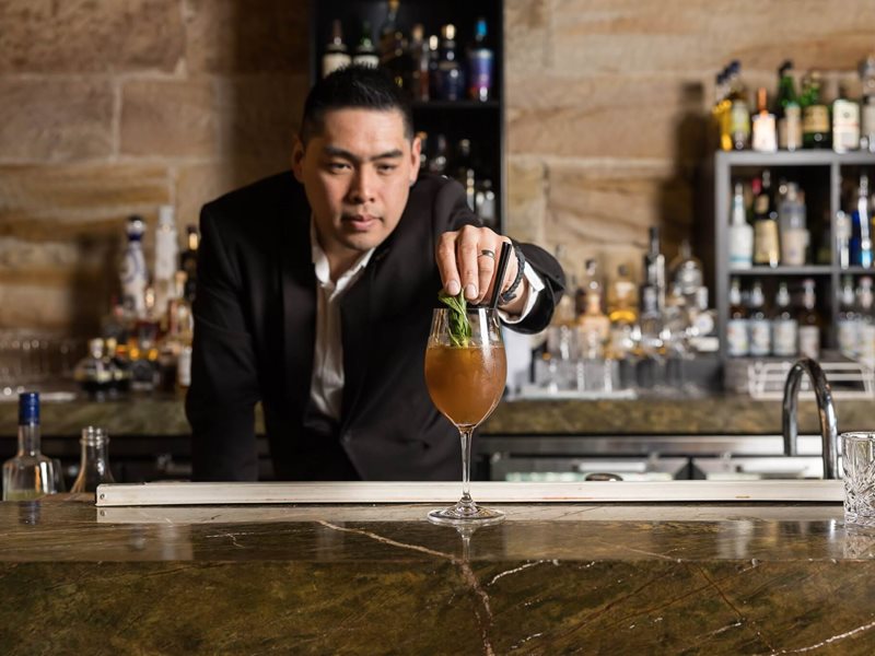 Sip & Spritz Happy Hour at Como Italian