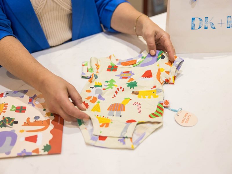 Festive gift wrapping at Daisy.Kids.Life