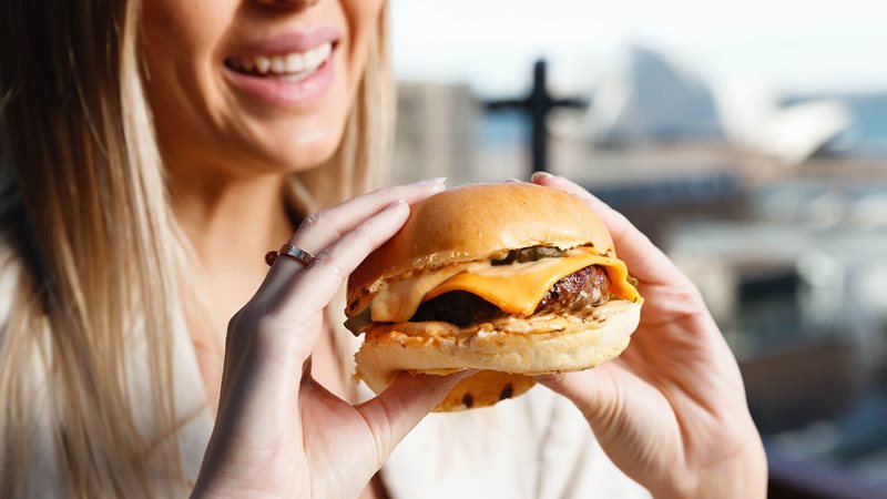 Tuesday Cheeseburgers at The Glenmore